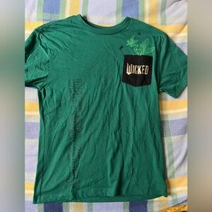 NWOT Wicked Destined To Fly Green Tshirt 🐒 Size Junior Large